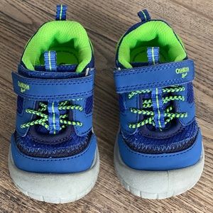 LIKE NEW OshKosh Toddler Boy Bump-Toe Sneaker